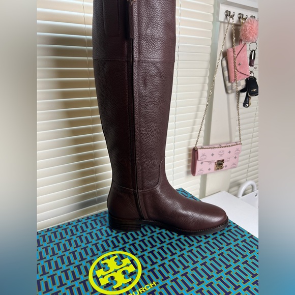 NWT TORY BURCH Tumbled Leather Chelsea Tassel Tall Boot - Picture 4 of 13